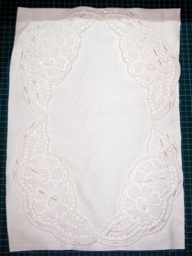 Cutwork Lace Daisy Corner image 9