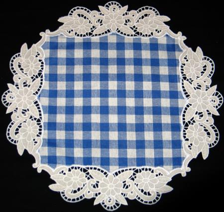 Placemat and Doily with FSL Applique Daisy Border image 9