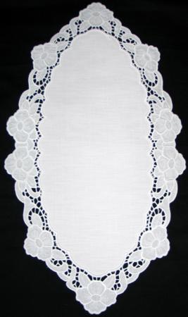 Freestanding Applique Lace Primrose Border image 9