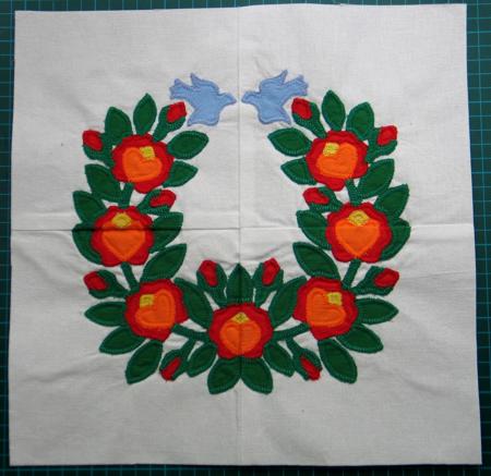 Baltimore Album Quilt. Block 2: Poppy Garland image 16