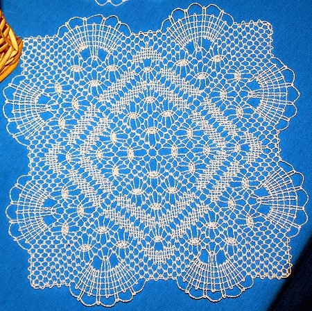 Freestanding Bobbin Lace Fans and Diamonds Doily image 2