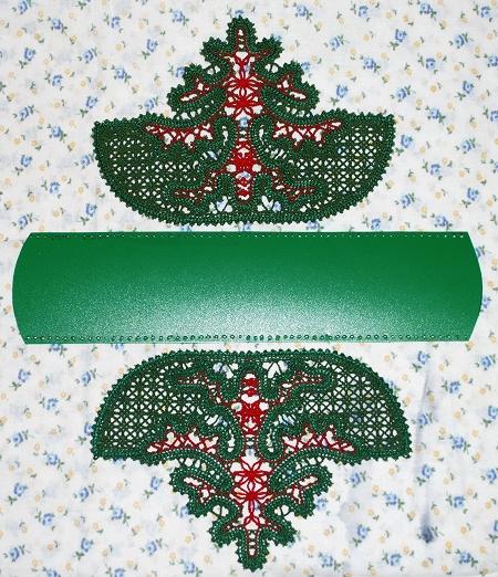 FSL Battenberg Lace Christmas Tree Vase image 3