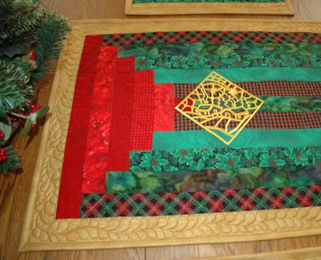 Christmas Table Runner and Place Mats image 6