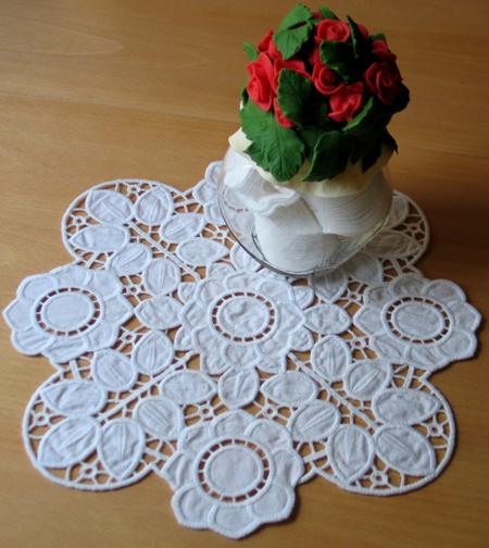 Fleur de Marguerite Cutwork Doily image 8