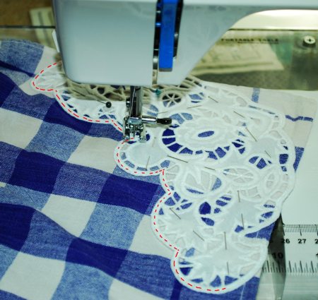 Cutwork Lace Leaf Border image 10