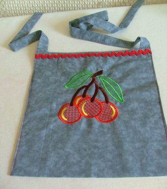 Summer Apron with Berry Embroidery image 8