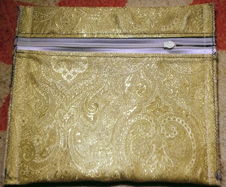 Small Purse with Assisi Embroidery image 12