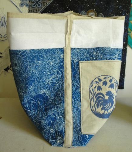 Blue Rooster Handbag with Shoulder Strap image 9