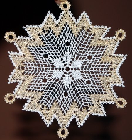 Freestanding Bobbin Lace Snowflake image 1