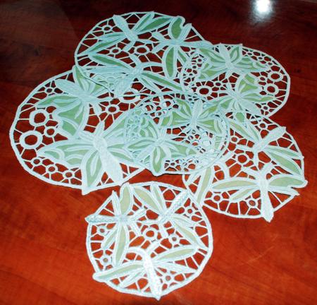 Cutwork Dancing Butterfly and Dragonfly Circles image 6