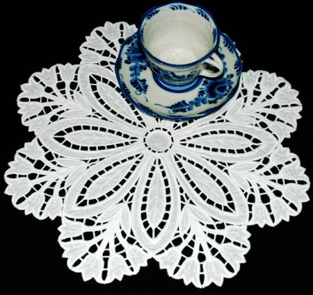 Cutwork Tulip Set image 1