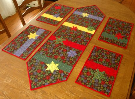 A Modern Christmas Quilted Table Set image 1