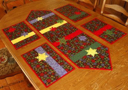 A Modern Christmas Quilted Table Set image 8