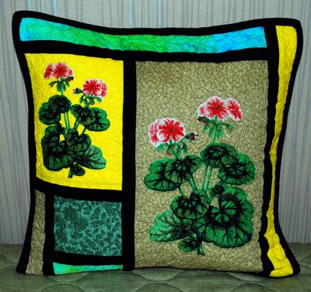 Quilted Geranium Pillow image 1