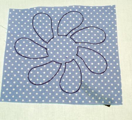 Daisy Applique Quilt Block image 6