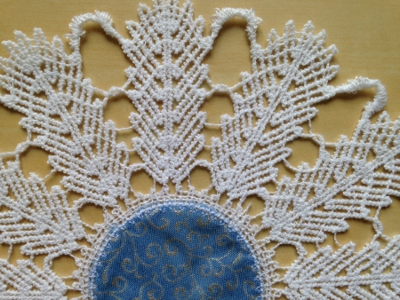 Freestanding Bobbin Lace Feather Doily with Fabric Insert image 2