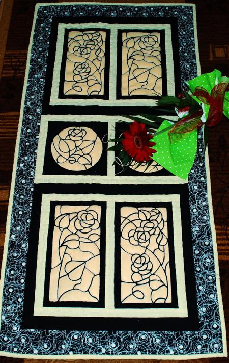 "Just Roses" Quilted Table Runner with Applique Embroidery image 3