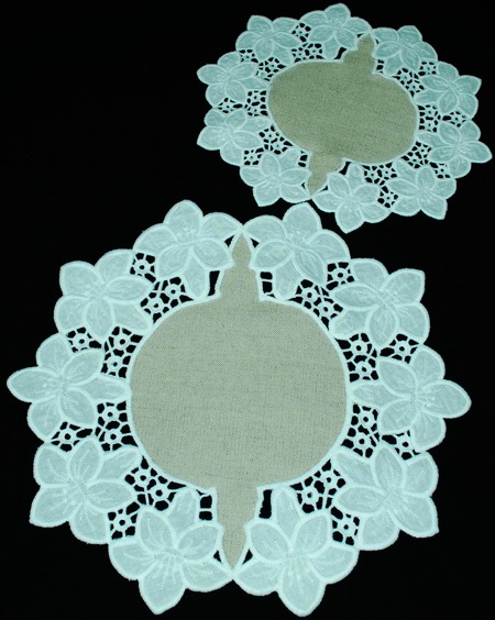 Crocus Cutwork Lace Border and Doilies image 6