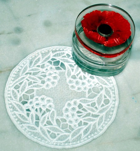 Freestanding Ash Berry Doily or Insert image 1
