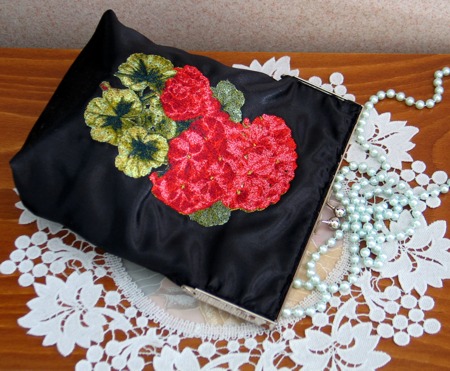 Cosmetic or Jewelry Purse with Flower Embroidery image 13