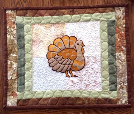 Thanksgiving Dinner Quilted Table Set:Place Mats image 4