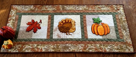 Thanksgiving Dinner Quilted Table Set image 2