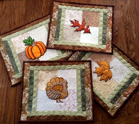 Thanksgiving Dinner Quilted Table Set:Place Mats image 2