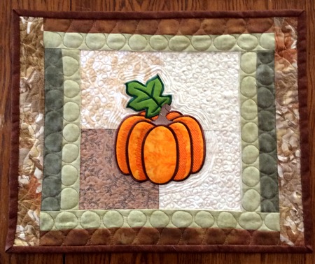 Thanksgiving Dinner Quilted Table Set:Place Mats image 5