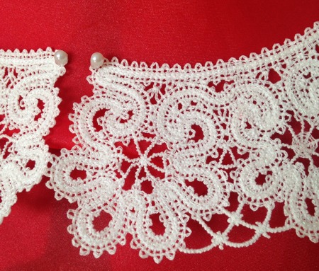 Freestanding Battenberg Lace Flower Collar image 5