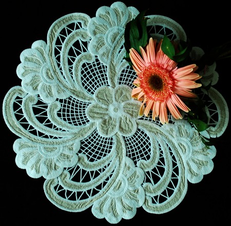 Cutwork Anemone Doily #22621 image 1