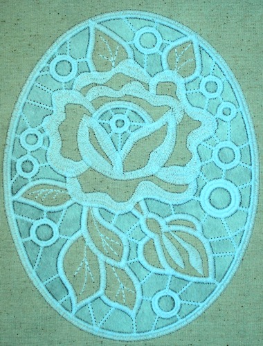 Cutwork Rose Medallions image 4