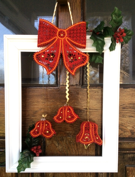 Modern Christmas Wreath with freestanding embroidery image 10