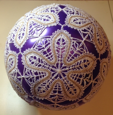 Freestanding Battenberg Lace Christmas Ball image 4