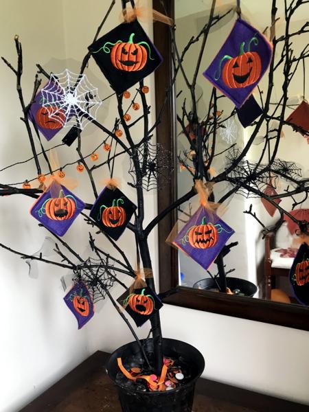 Halloween Tree ornaments image 1