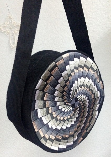 Round Mandala Shoulder Bag image 8