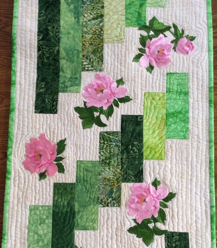 Peony Table Runner image 4
