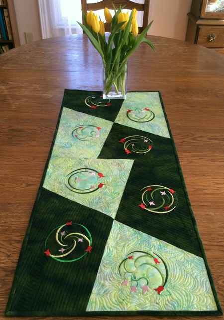 Quilted Tablerunner with Tulip Art Nouveau Motif Embroidery