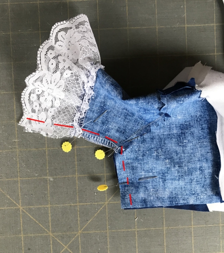 Photo showing how to make the seide seams on the sleeve and bodice