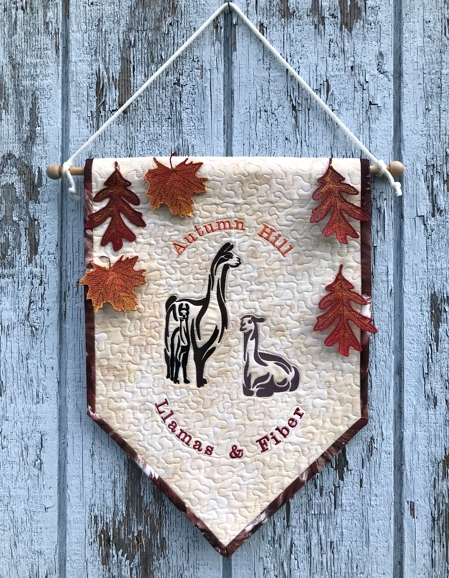 Quilted Llama Farm Pennant image 1
