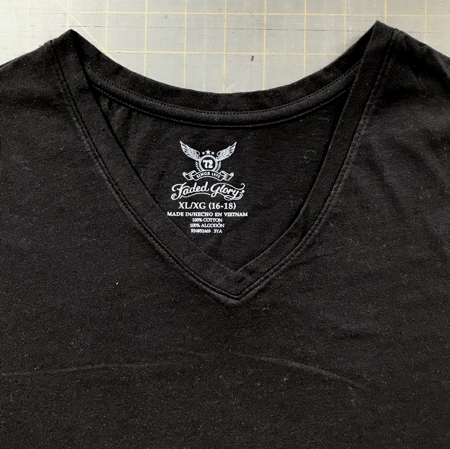Photo of a t-shirt with V-neck on which the design can be used.