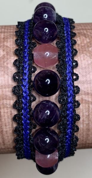 Photo with the second finished bracelet