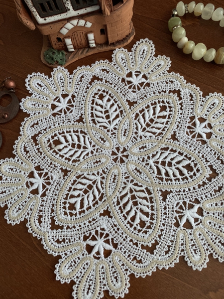 Stitch-out of the Battenberg lace doily design.