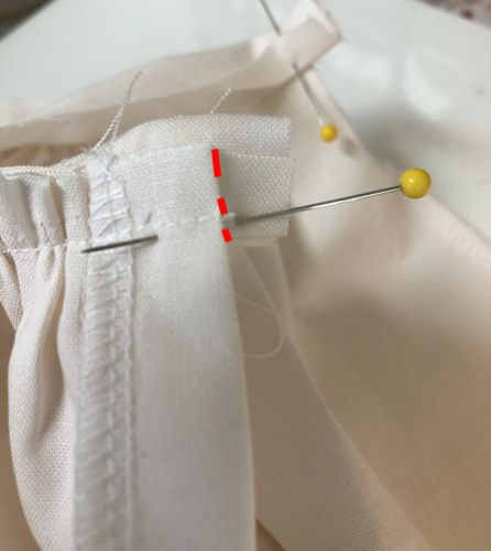 Sew the short edges of the waistband.