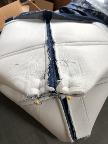 Align the bottom and side seams at the bottom.