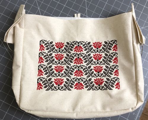 Stitch in place, seam allowance 1/4".