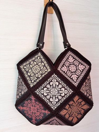 Folk Flower Block Purse