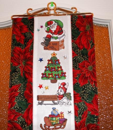 Wall Hanging with Christmas Miniatures image 8