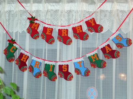 Christmas Stocking Garland image 1