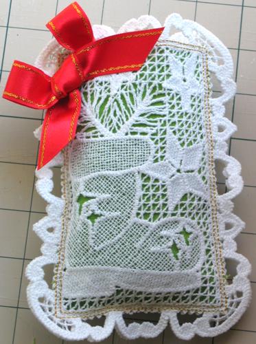 Season's Lace Cards and Purses image 5
