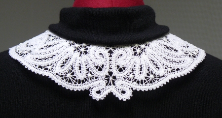 FSL Battenberg Lace Collar image 5